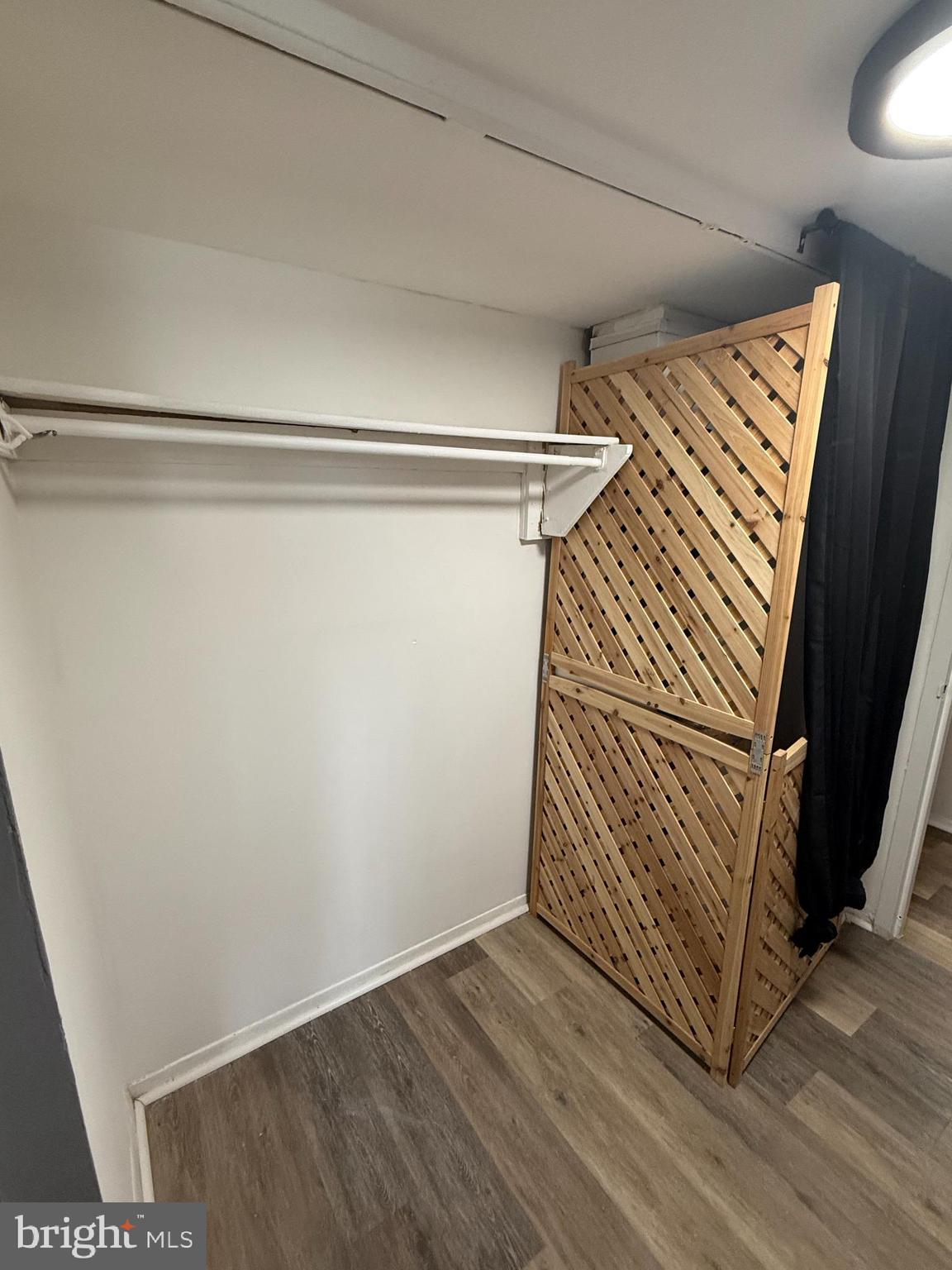 ADELPHI MILL - Residential Lease