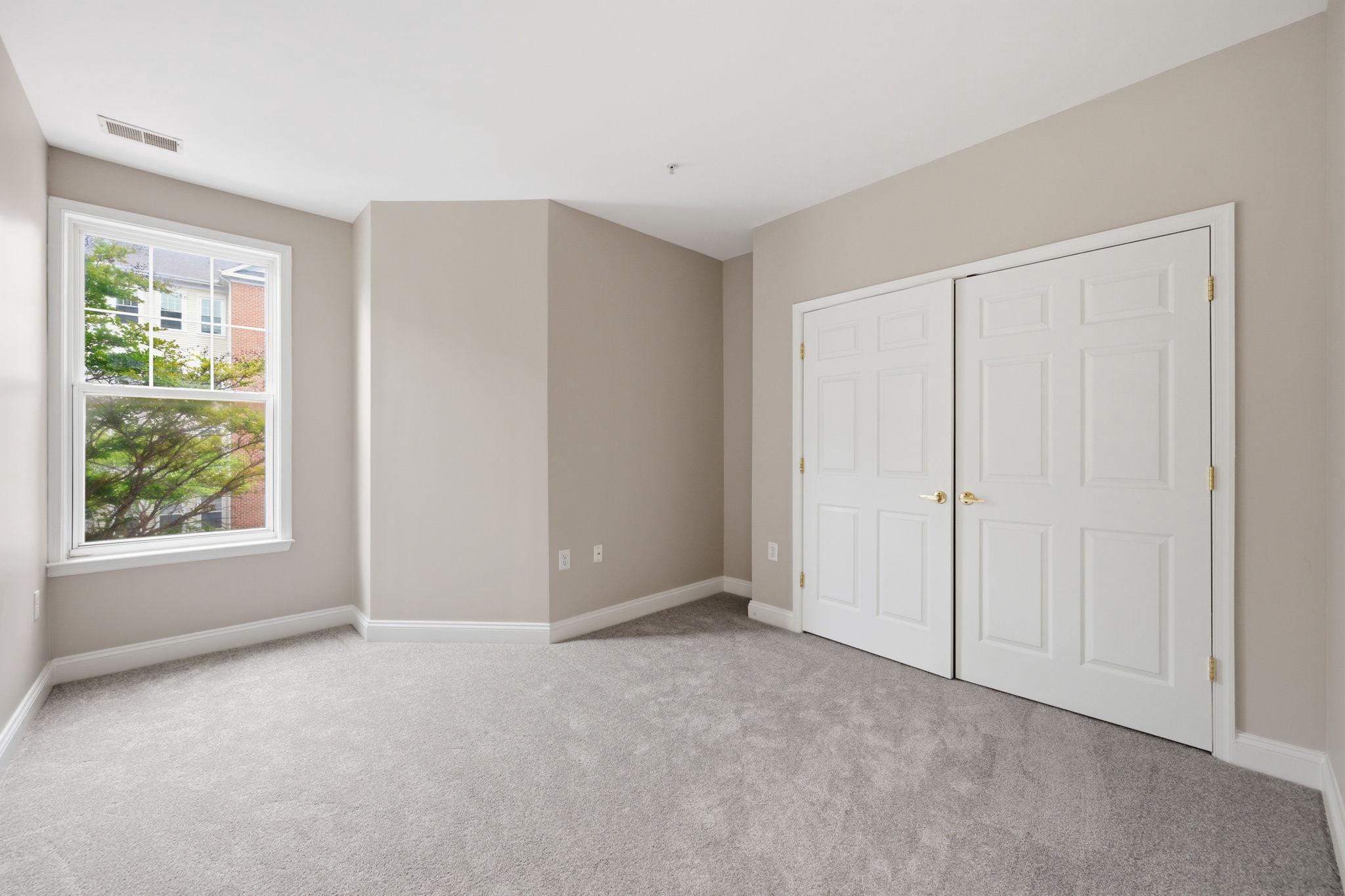 KING FARM BAILEYS COMMON - Residential