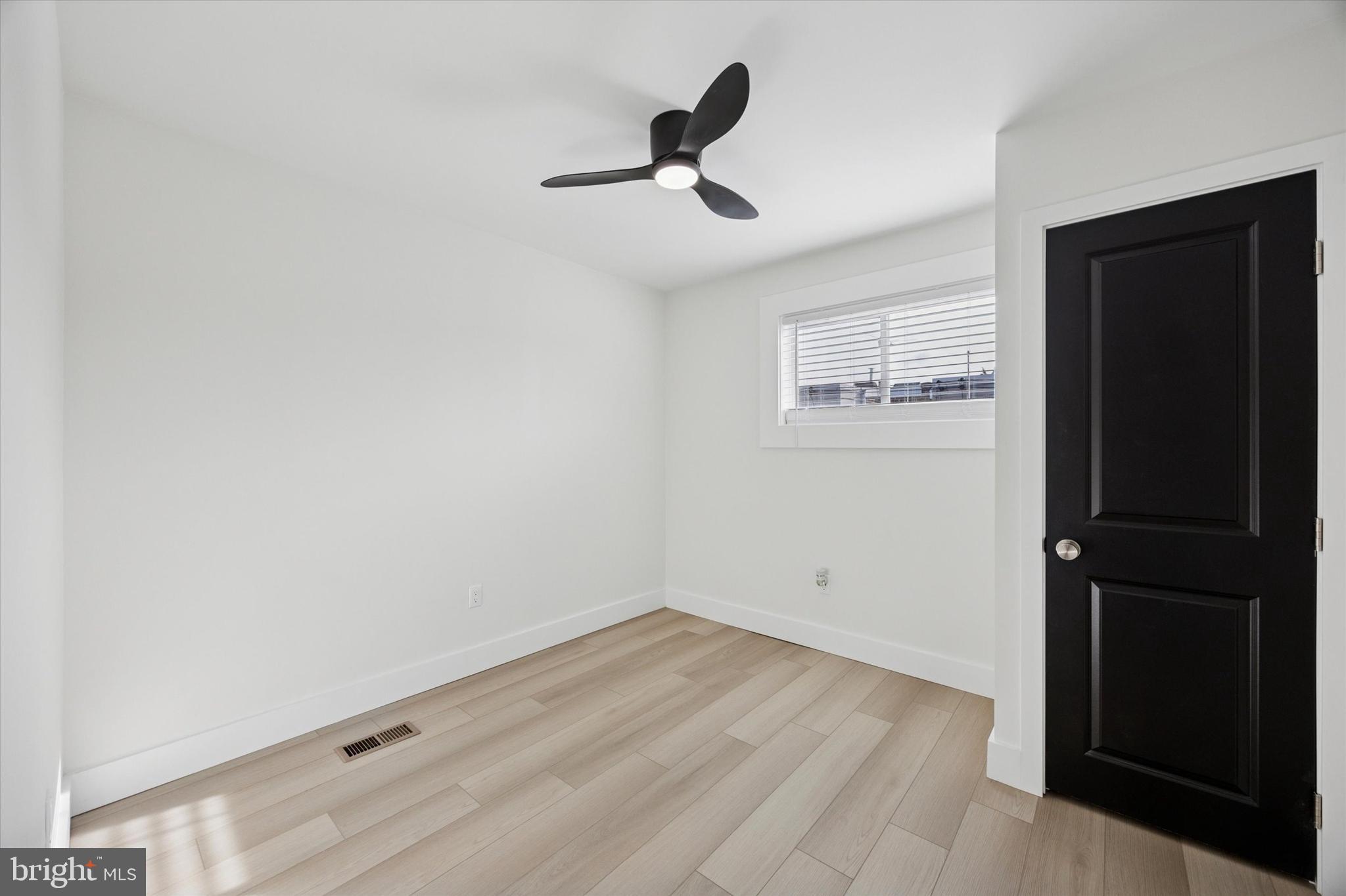 LAWNDALE - Residential