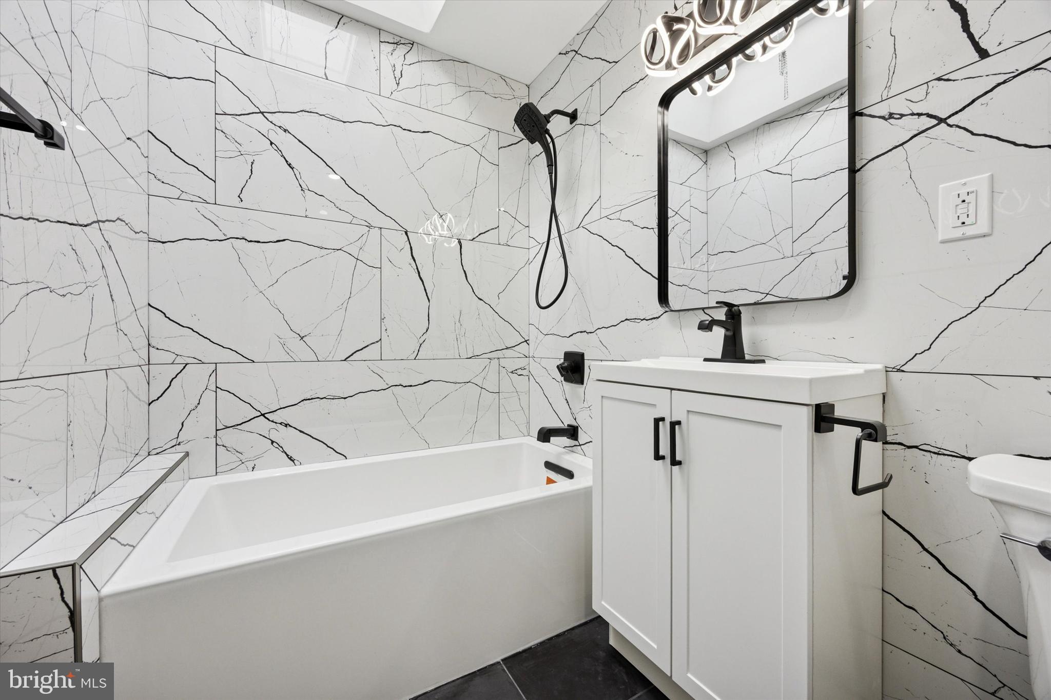 LAWNDALE - Residential