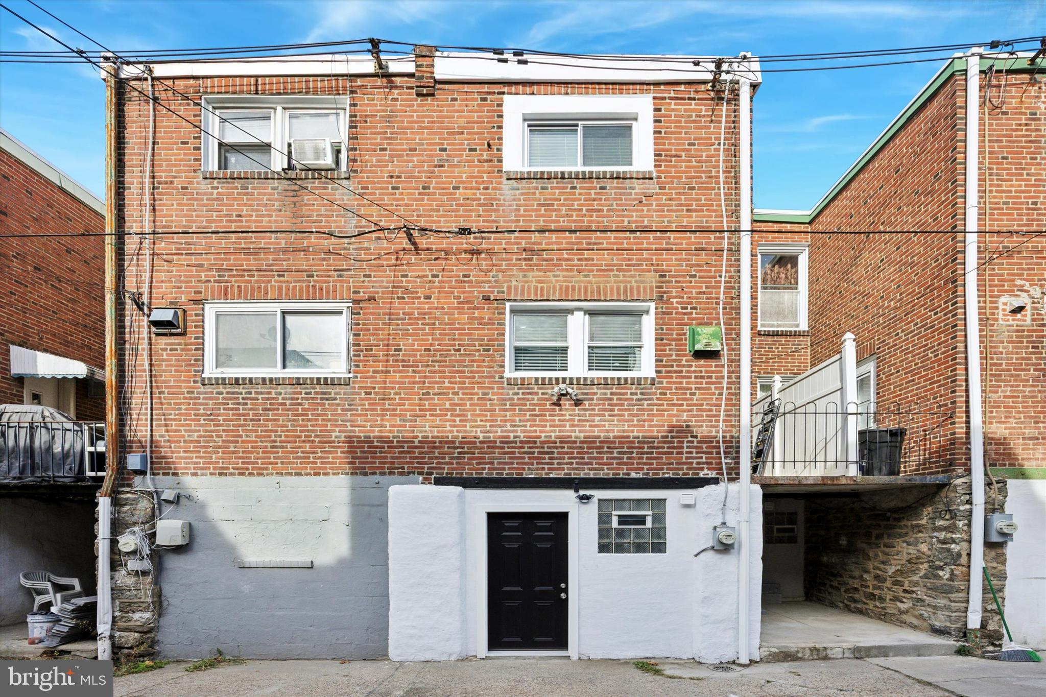 LAWNDALE - Residential