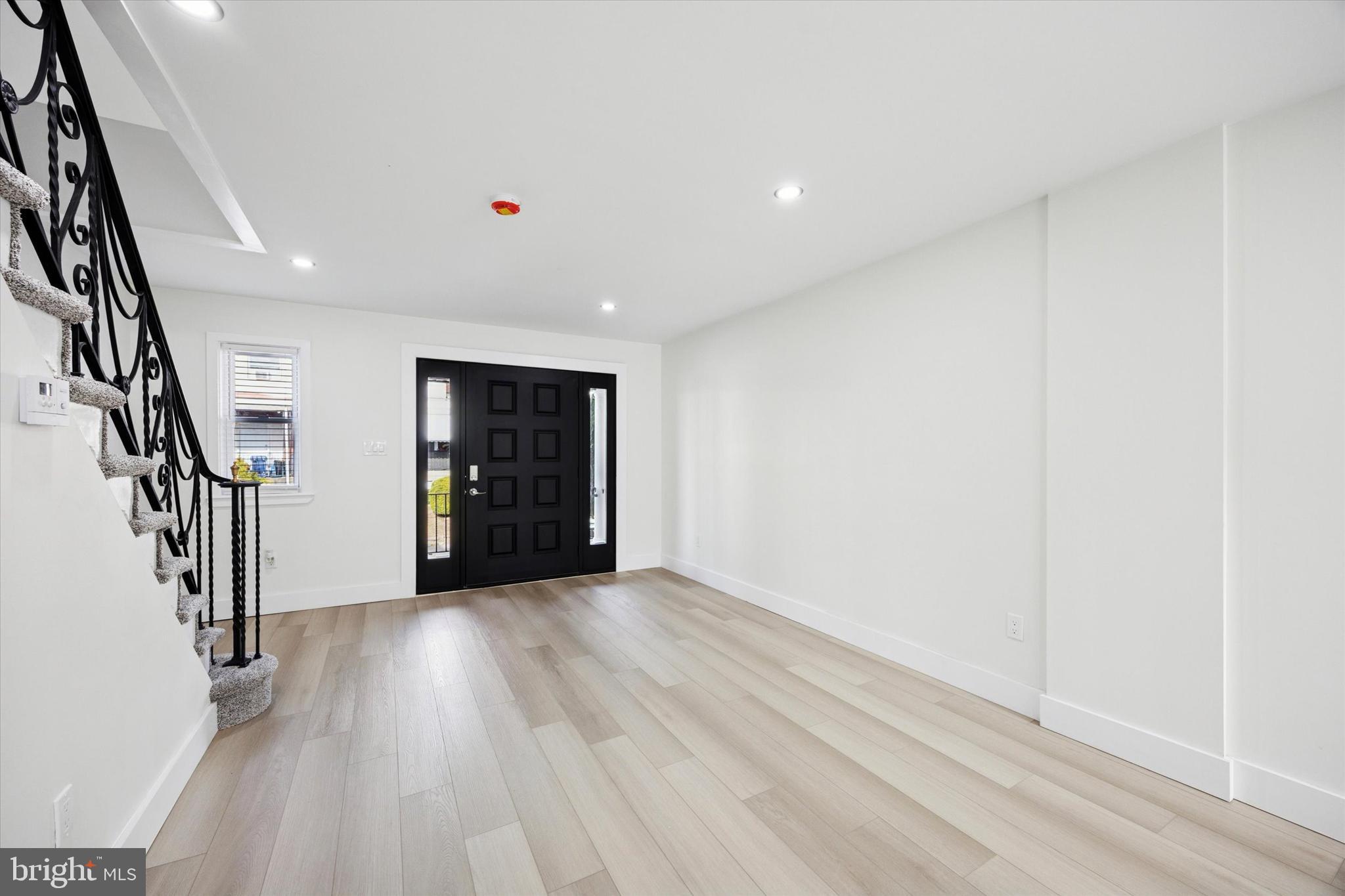 LAWNDALE - Residential