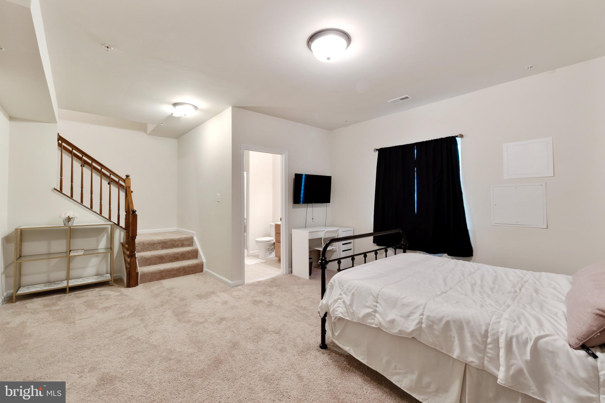 CLARK'S REST - Residential