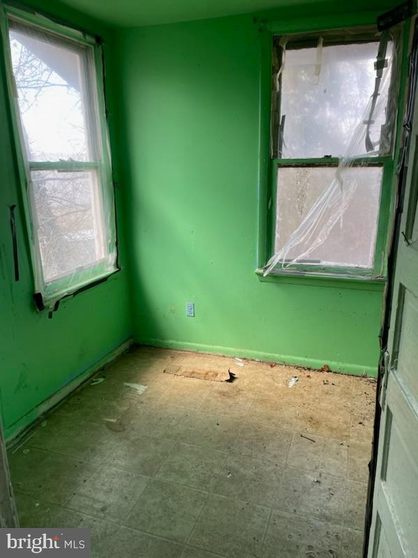 WHITE HOUSE HEIGHTS - Residential