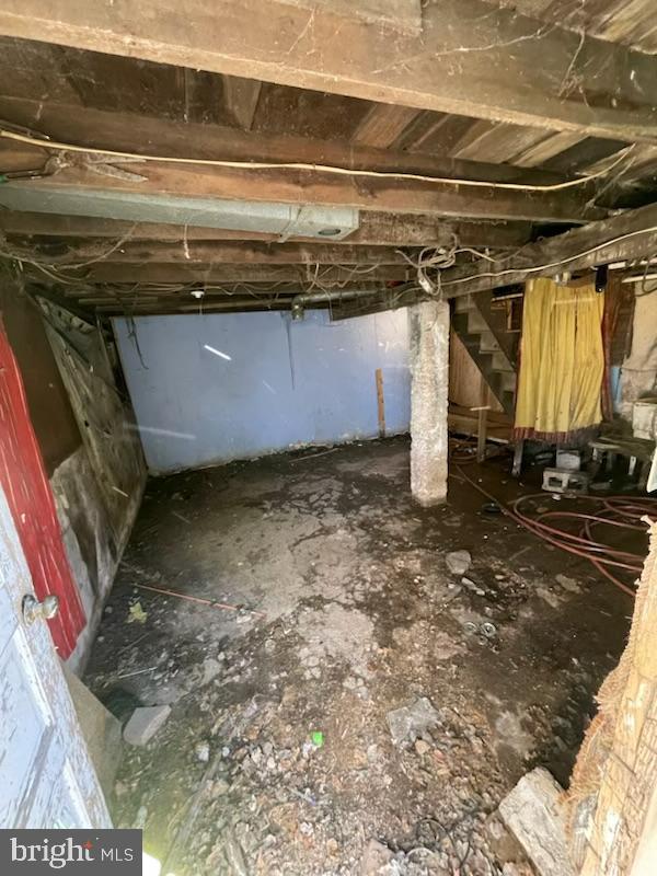 WHITE HOUSE HEIGHTS - Residential