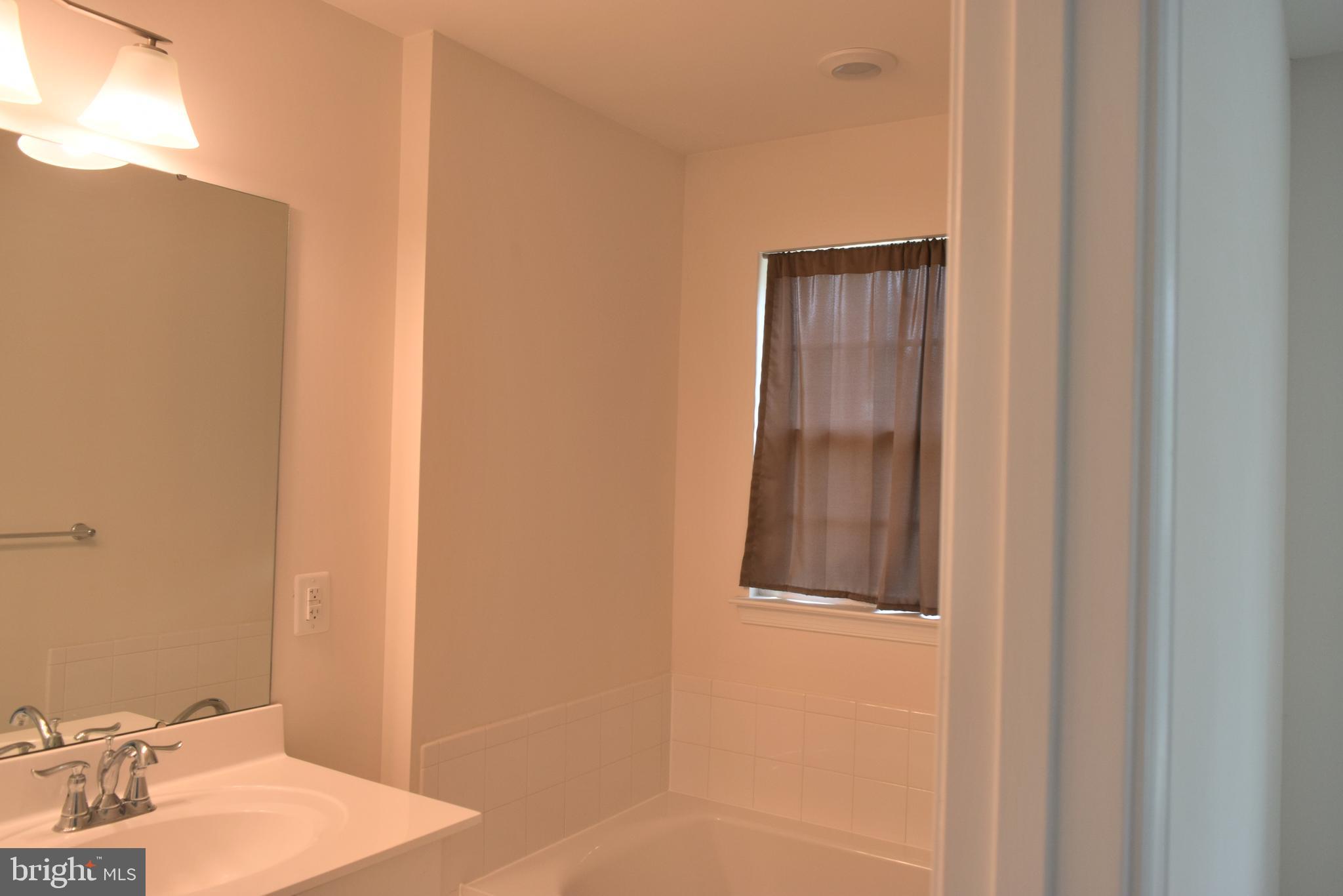 THE VILLAGE AT COURTHOUSE COMMONS - Residential Lease