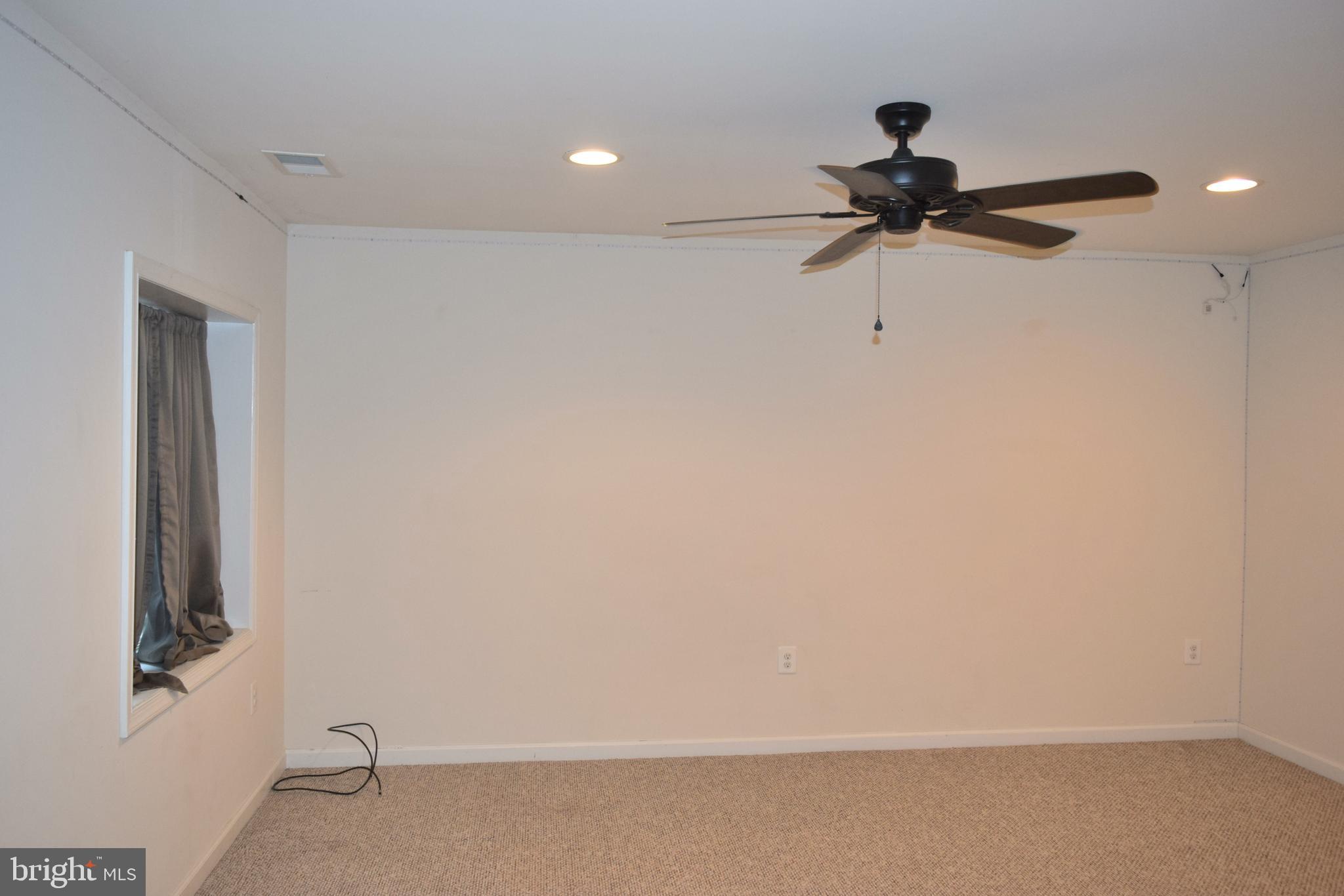 THE VILLAGE AT COURTHOUSE COMMONS - Residential Lease