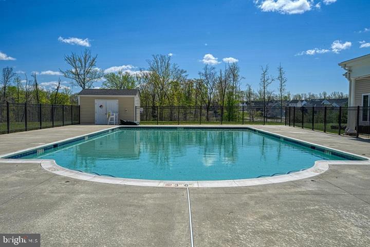 THE VILLAGE AT COURTHOUSE COMMONS - Residential Lease