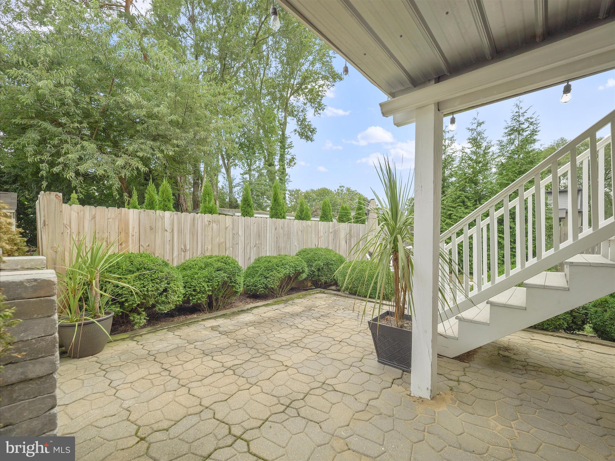 MAUGANSVILLE - Residential