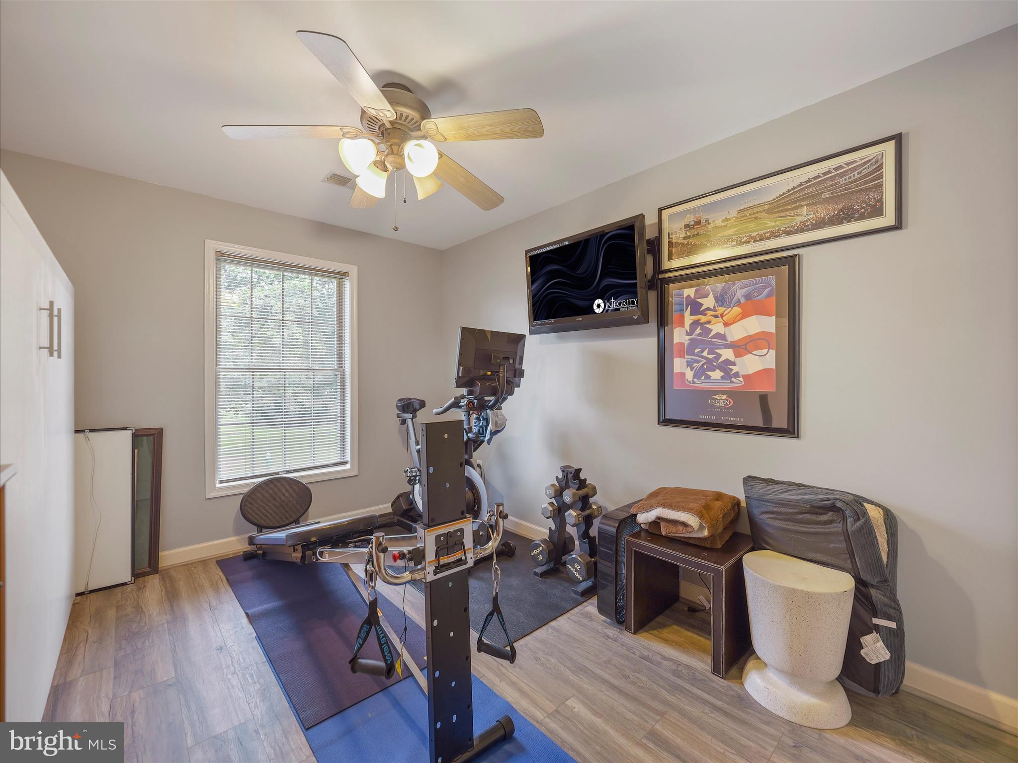 MAUGANSVILLE - Residential