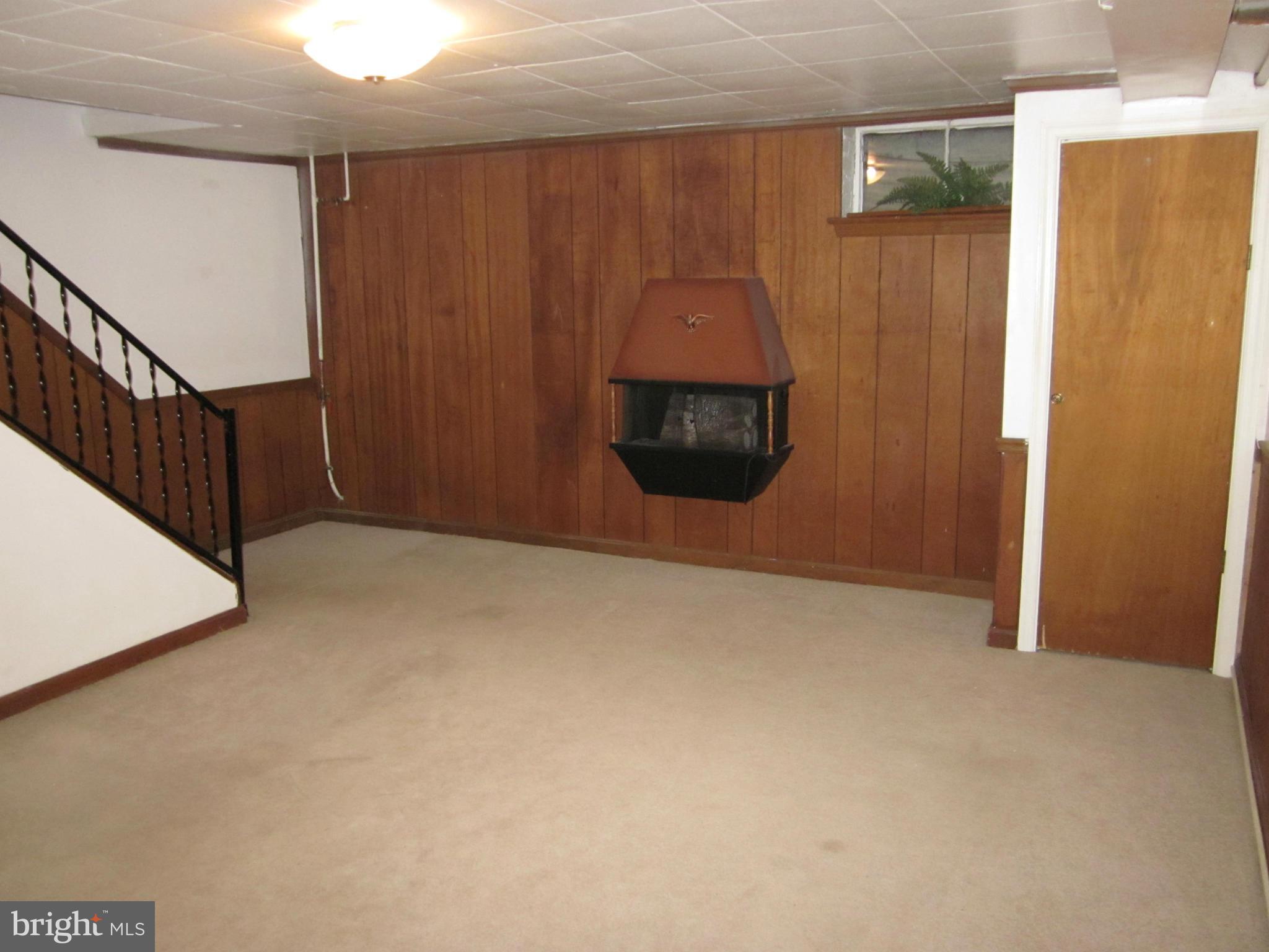 ROSEMONT - Residential Lease