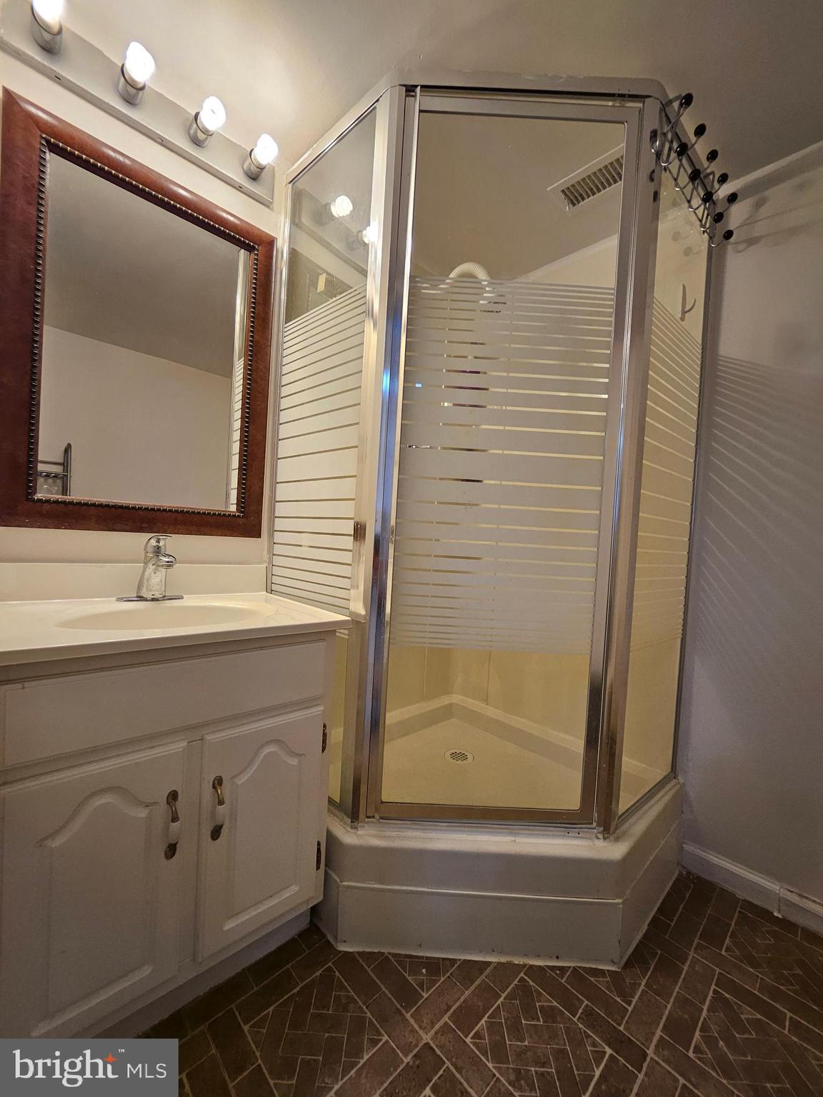 BUSTLETON - Residential