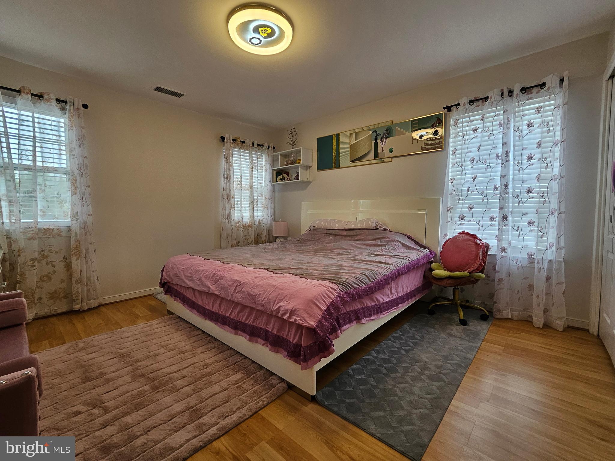 BUSTLETON - Residential