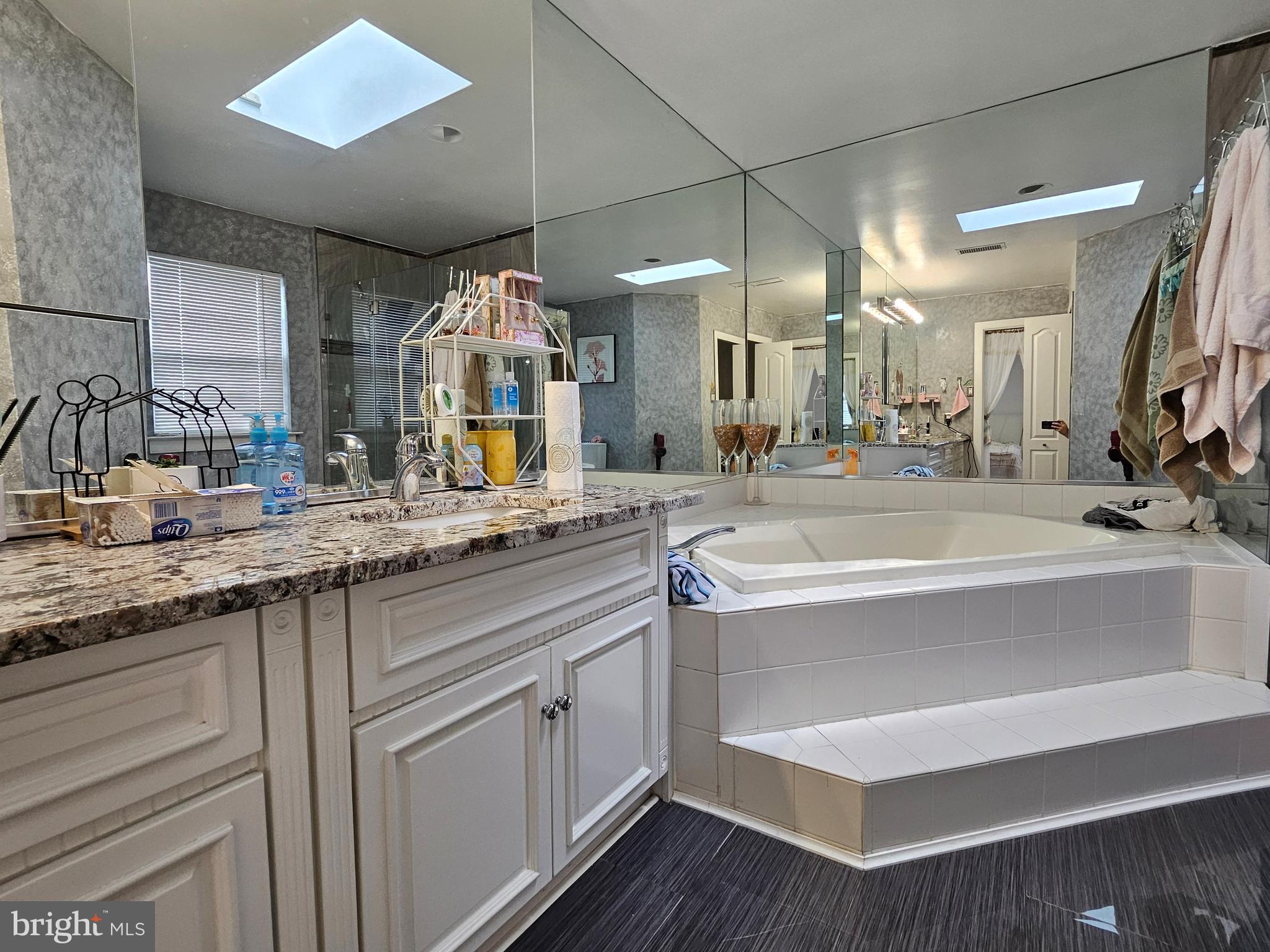 BUSTLETON - Residential