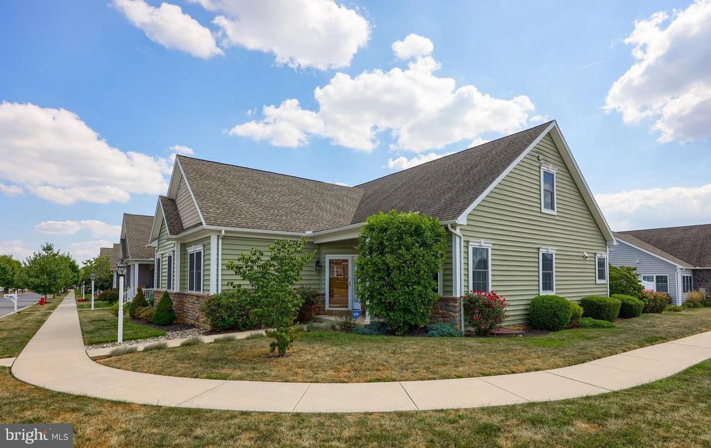 Photo of 541 Prince George Drive, Lancaster, PA 17601 (MLS # PALA2048734)