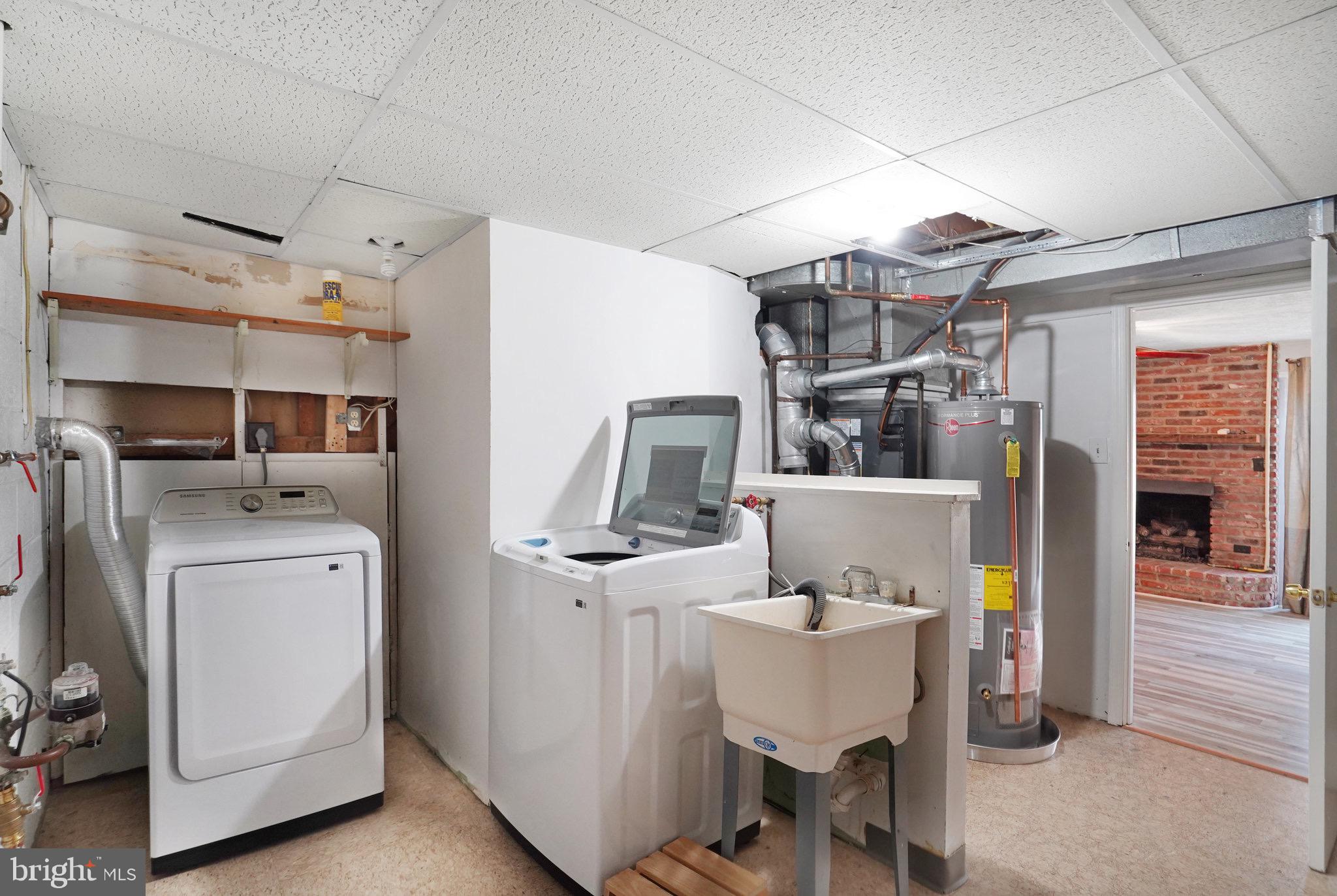 LAKE BRADDOCK - Residential Lease