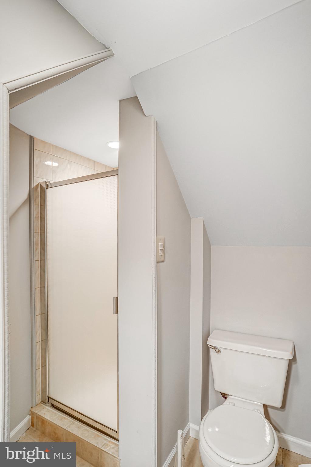 LAKE BRADDOCK - Residential Lease