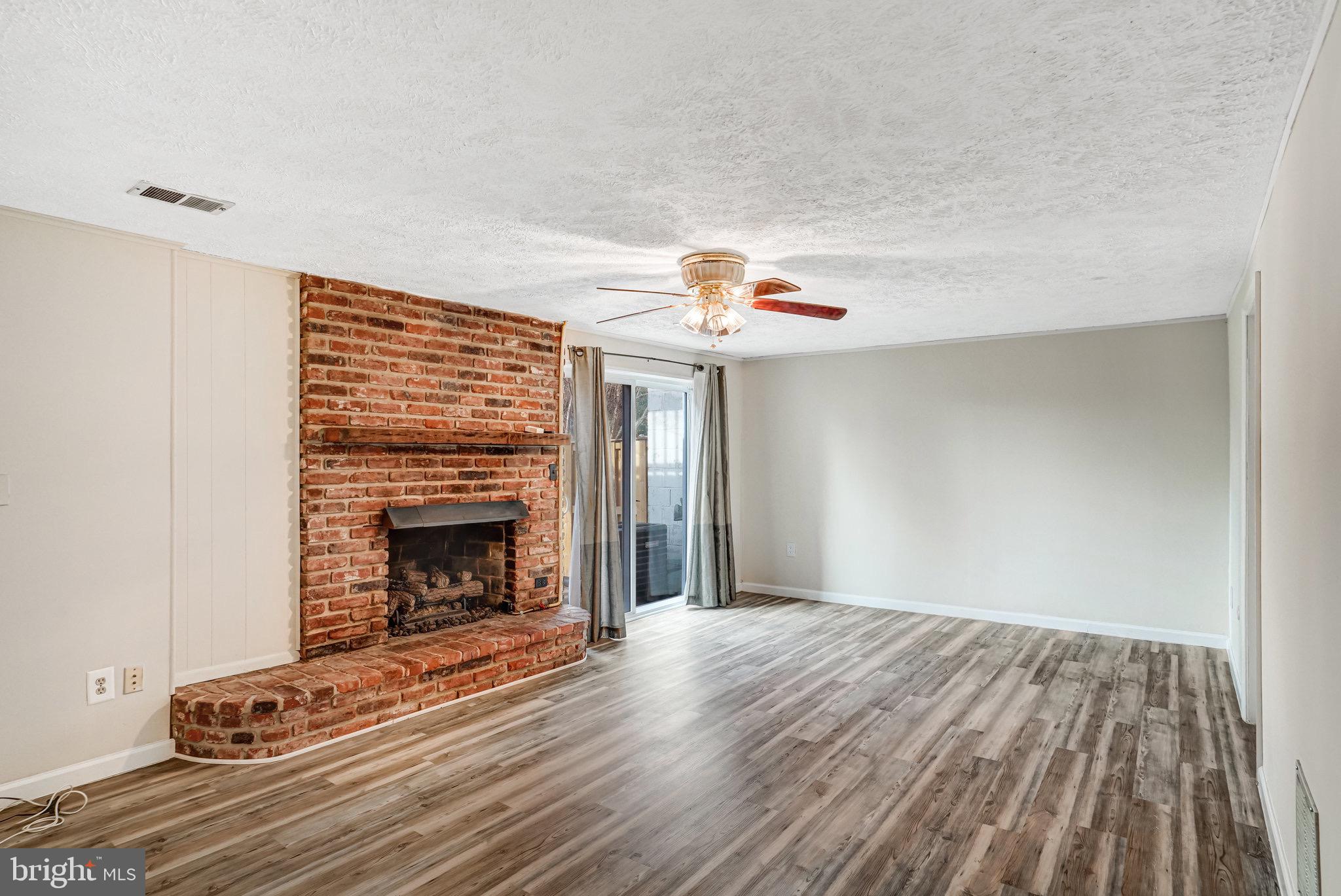 LAKE BRADDOCK - Residential Lease