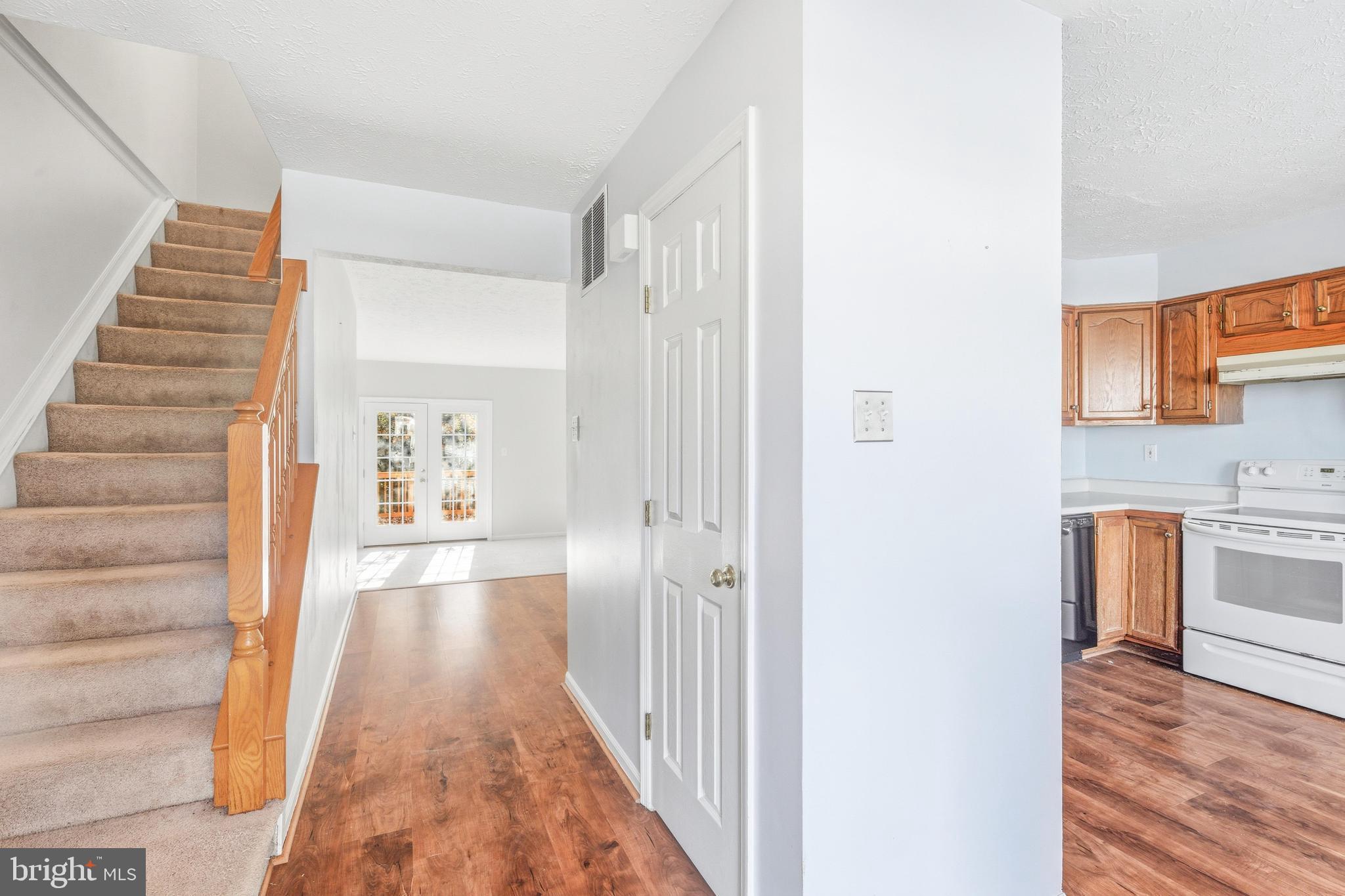 117 W SHETLAND COURT