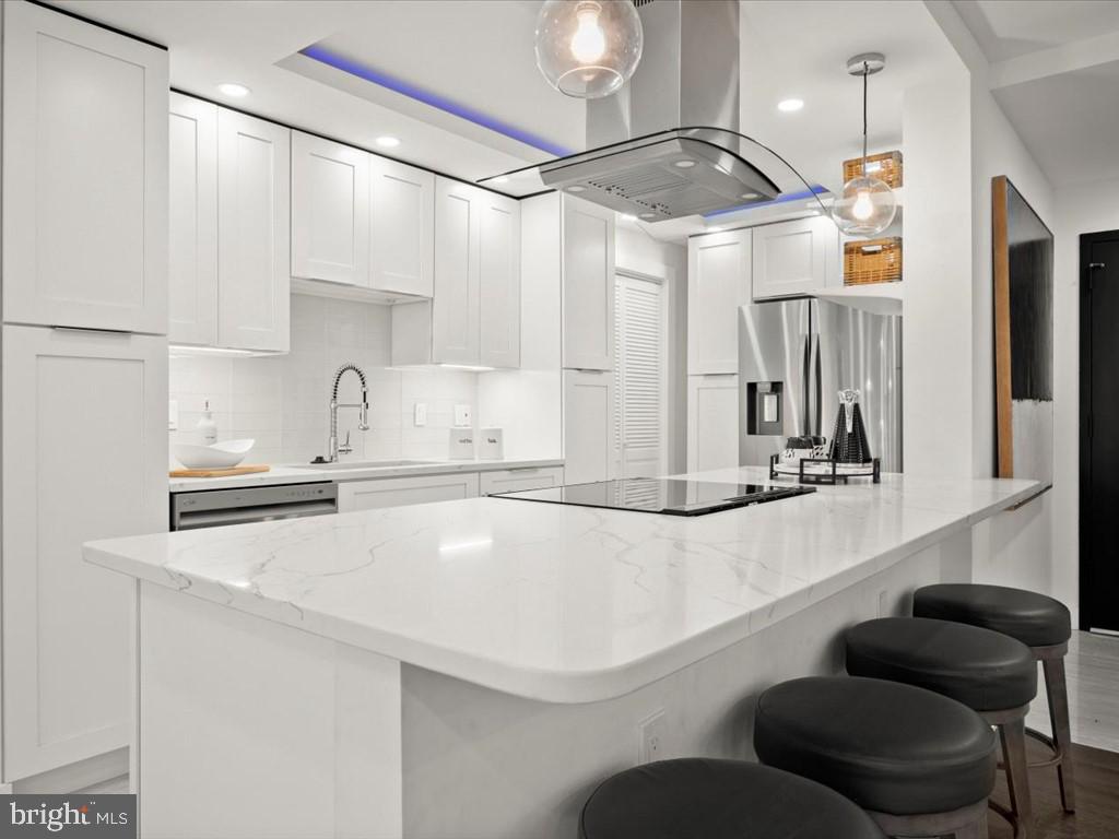 ALEXANDRIA KNOLLS - Residential