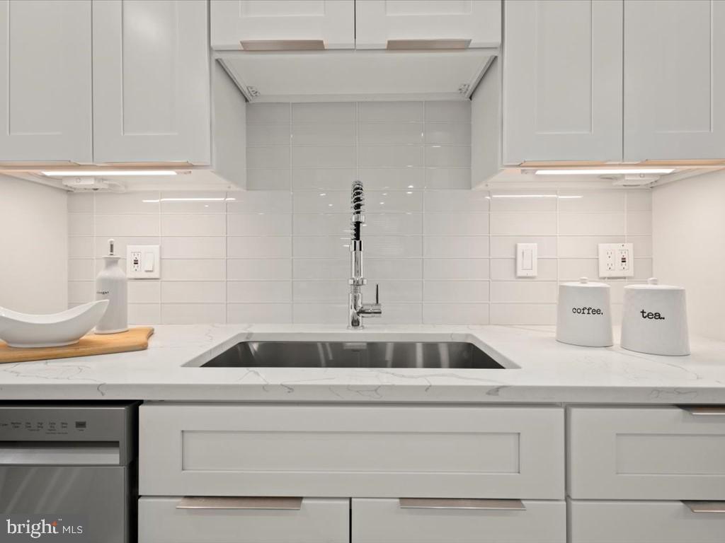 ALEXANDRIA KNOLLS - Residential