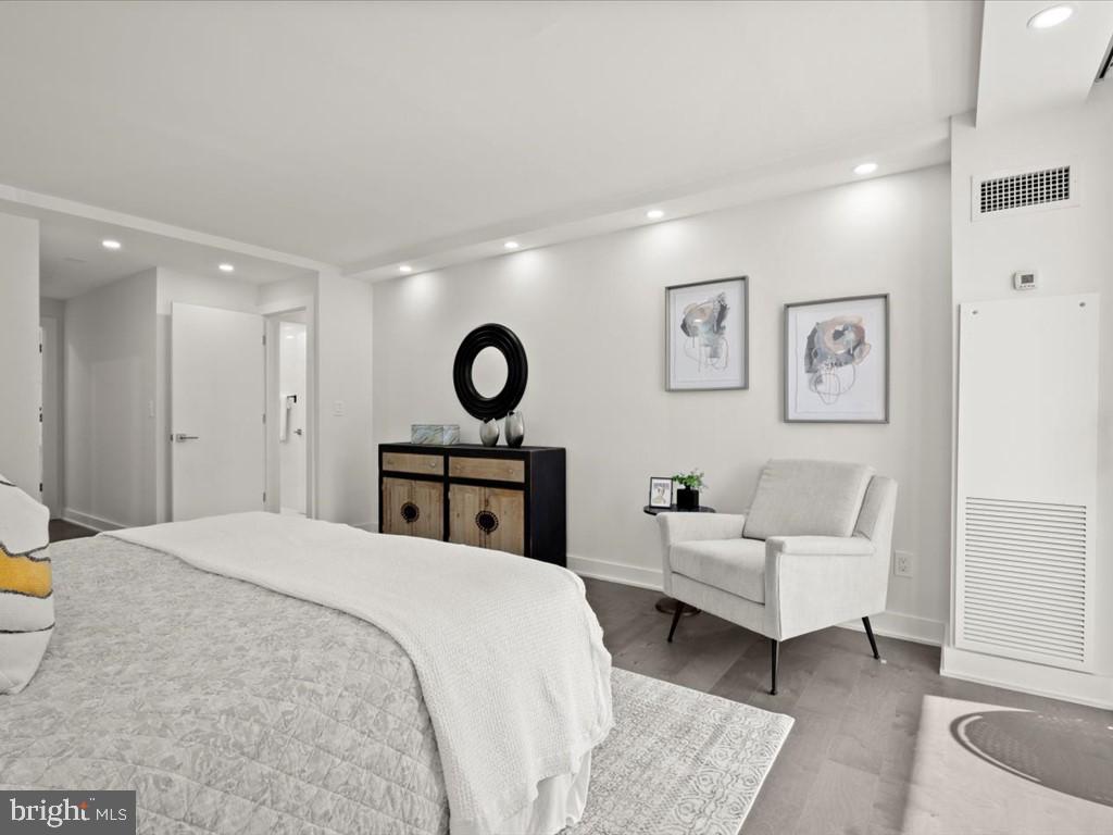 ALEXANDRIA KNOLLS - Residential