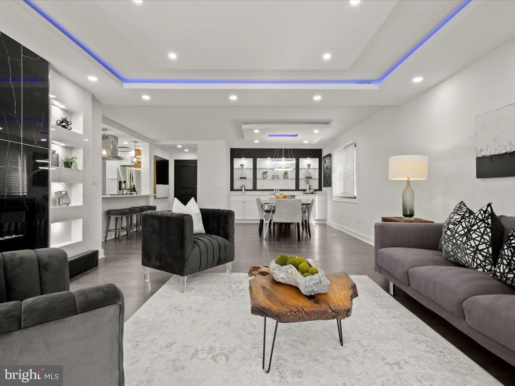 ALEXANDRIA KNOLLS - Residential