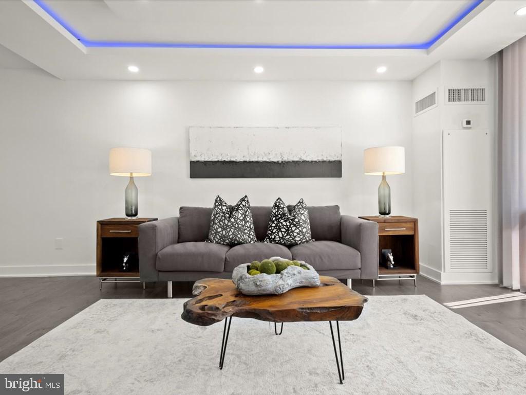 ALEXANDRIA KNOLLS - Residential