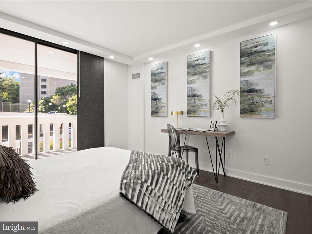 ALEXANDRIA KNOLLS - Residential