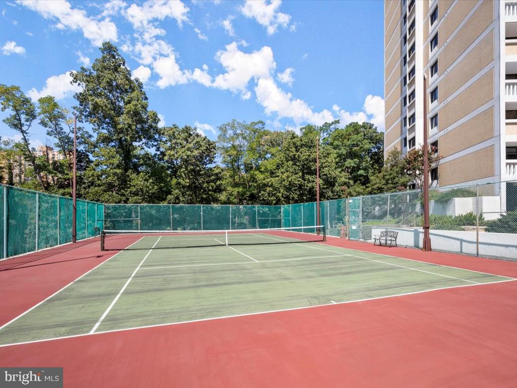 ALEXANDRIA KNOLLS - Residential