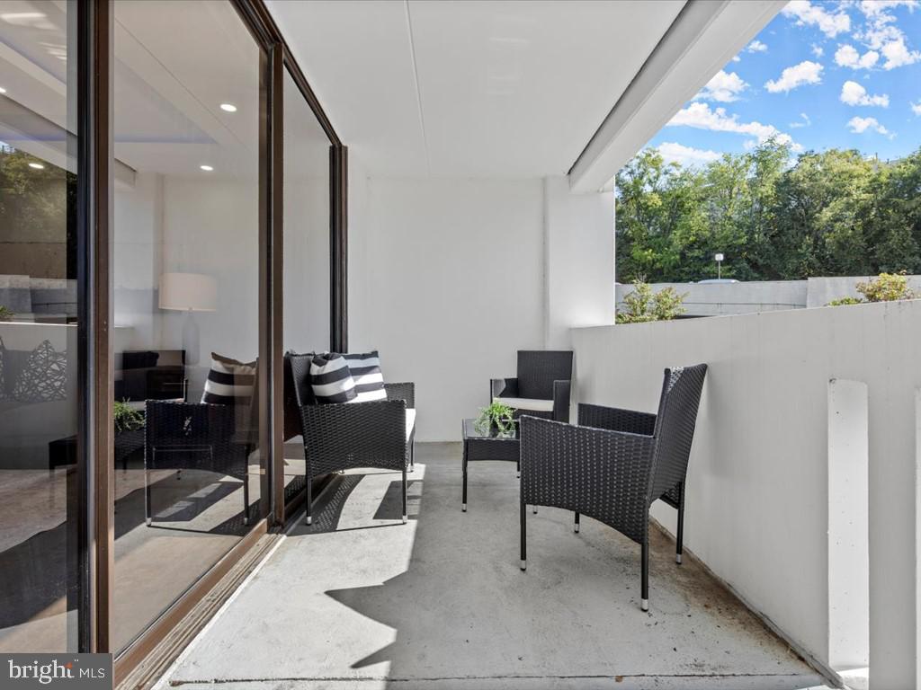 ALEXANDRIA KNOLLS - Residential