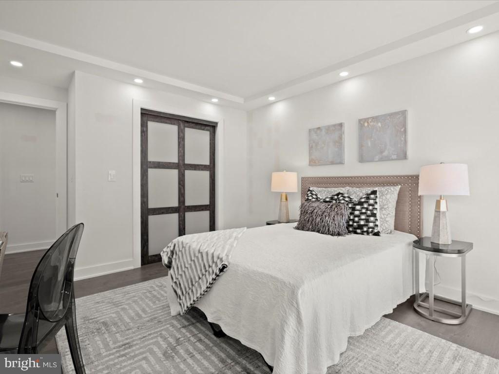 ALEXANDRIA KNOLLS - Residential