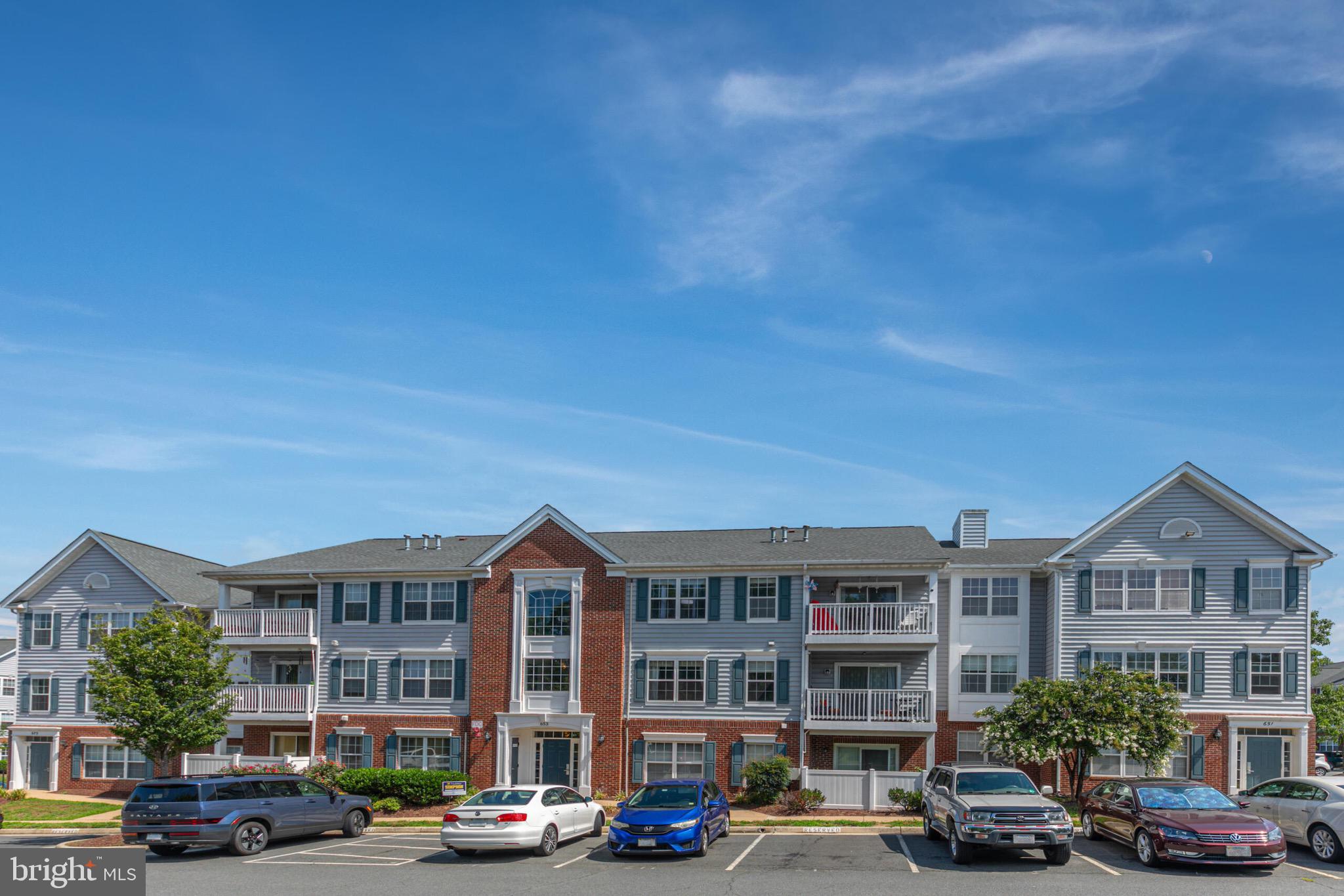 653 CONSTELLATION SQUARE SE J