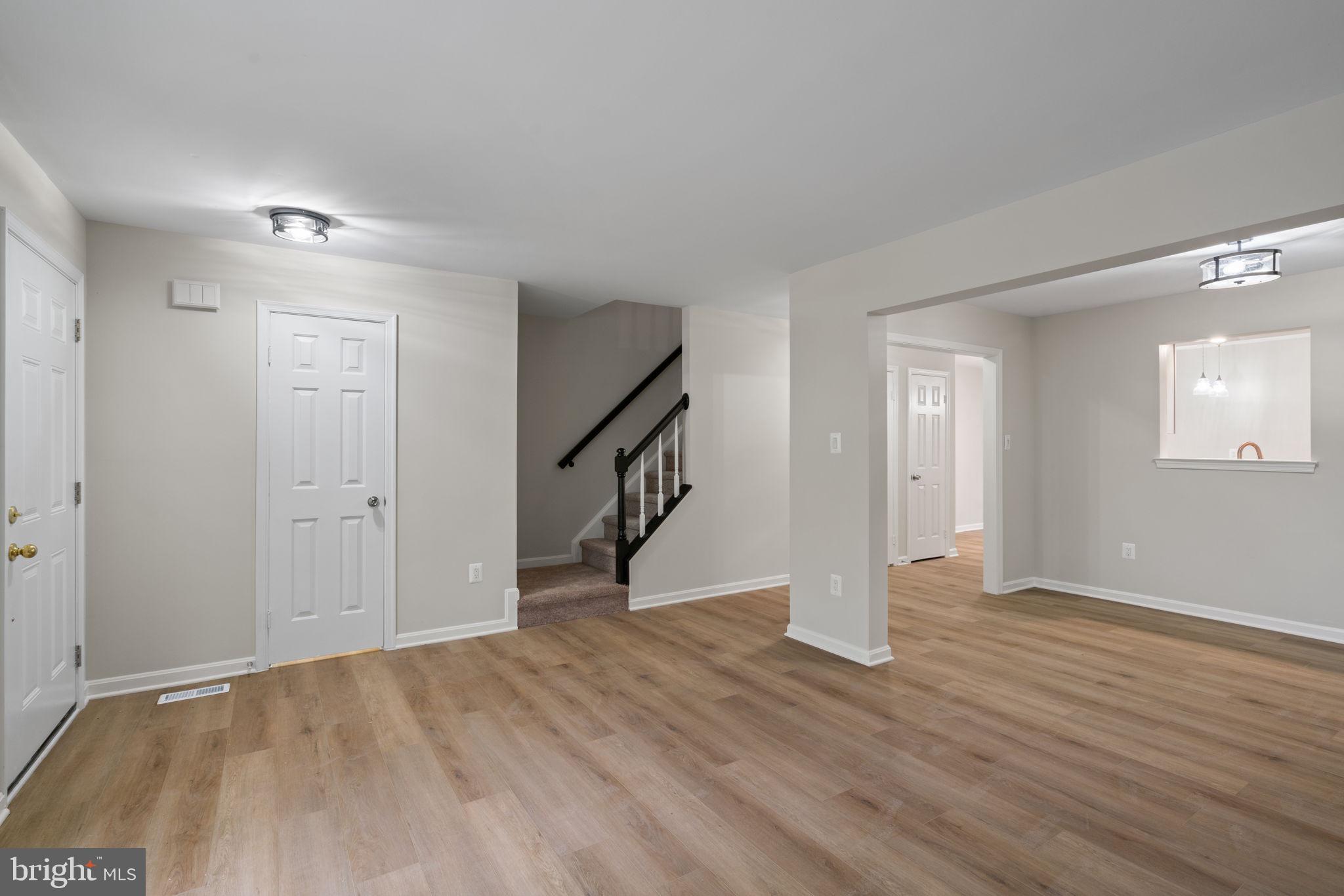 POTOMAC CROSSING - Residential Lease