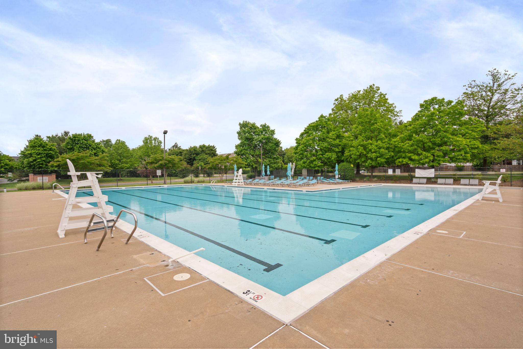 POTOMAC CROSSING - Residential Lease