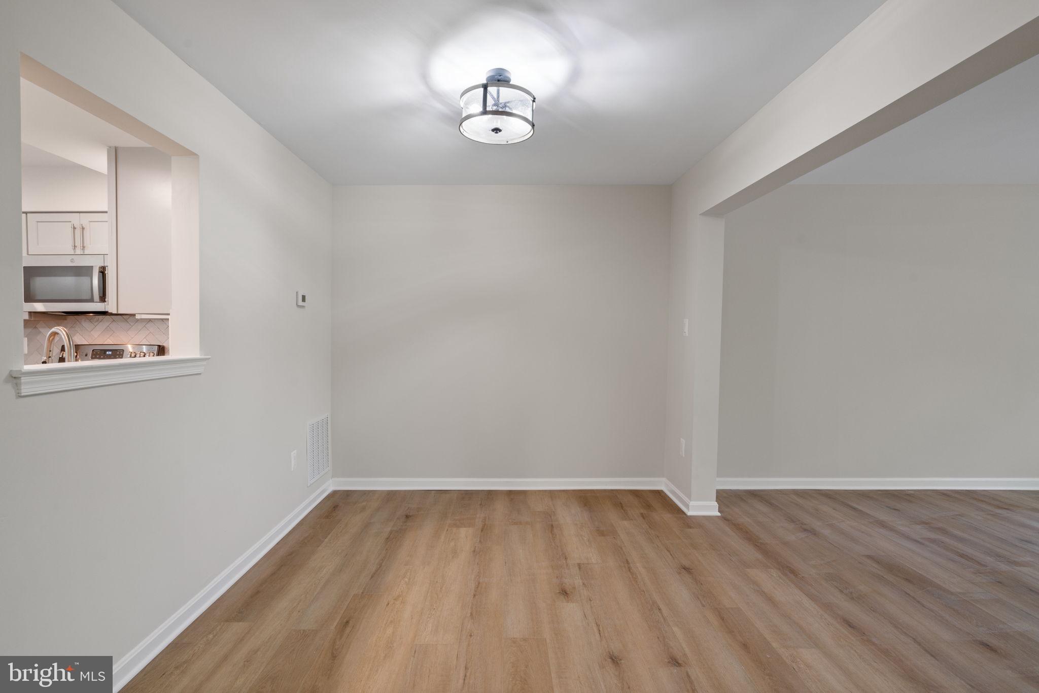 POTOMAC CROSSING - Residential Lease