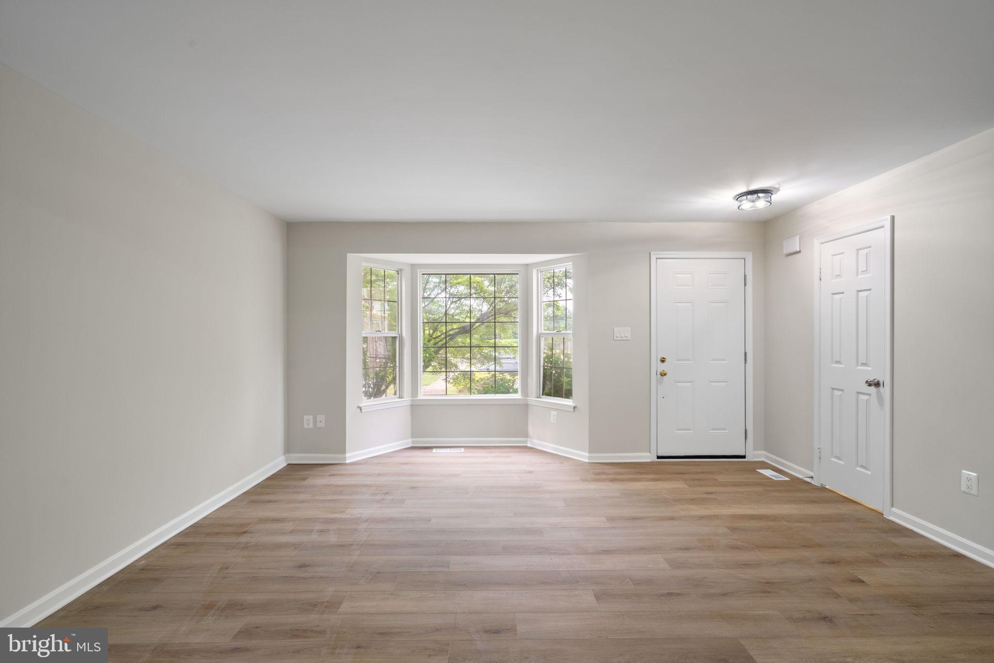 POTOMAC CROSSING - Residential Lease