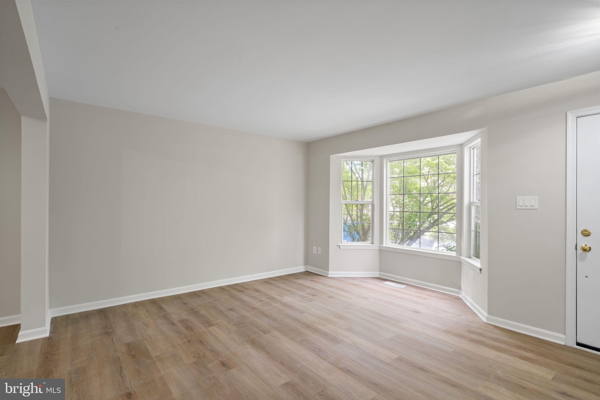 POTOMAC CROSSING - Residential Lease