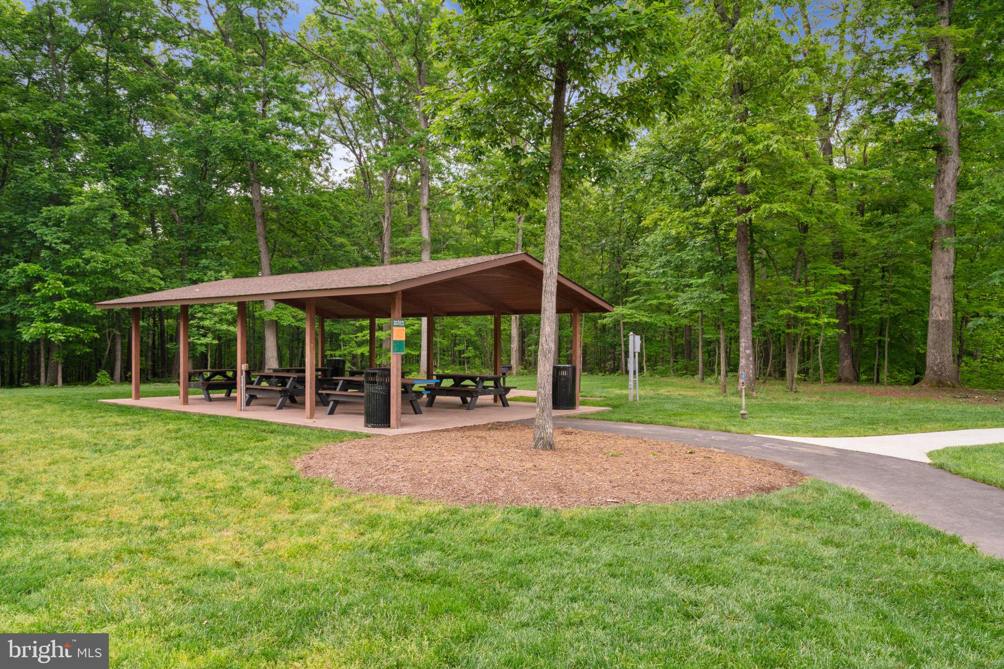 POTOMAC CROSSING - Residential Lease