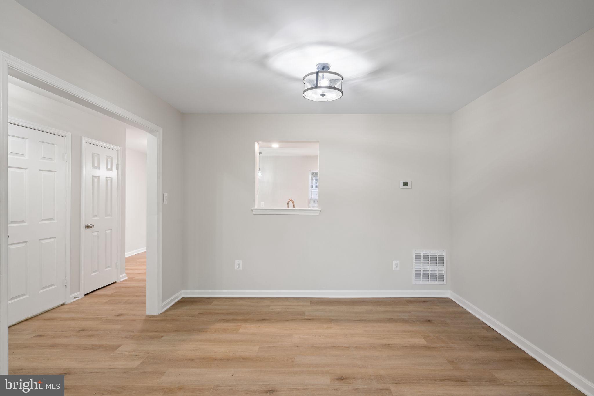 POTOMAC CROSSING - Residential Lease