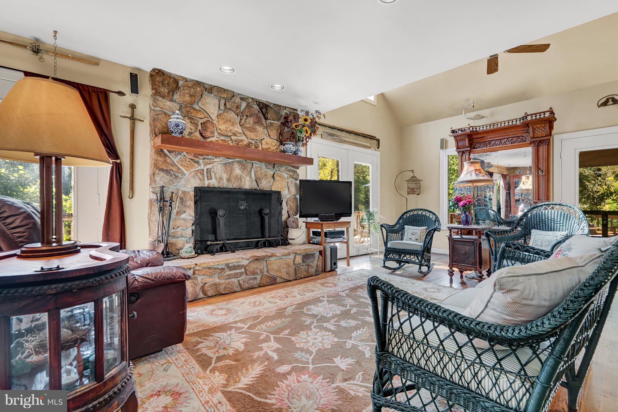 METES & BOUNDS - Farm