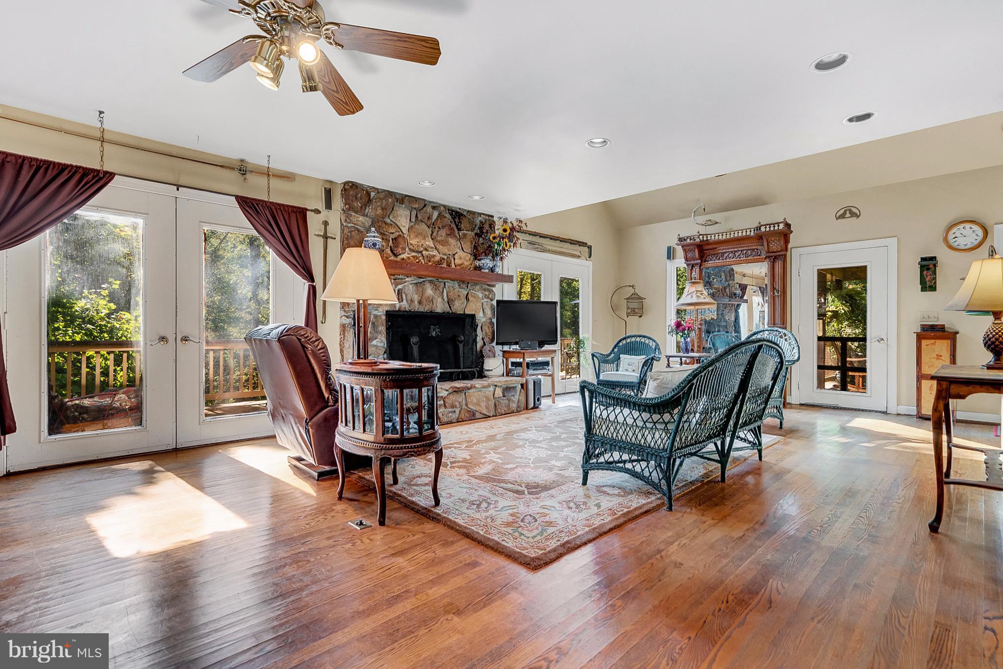 METES & BOUNDS - Farm