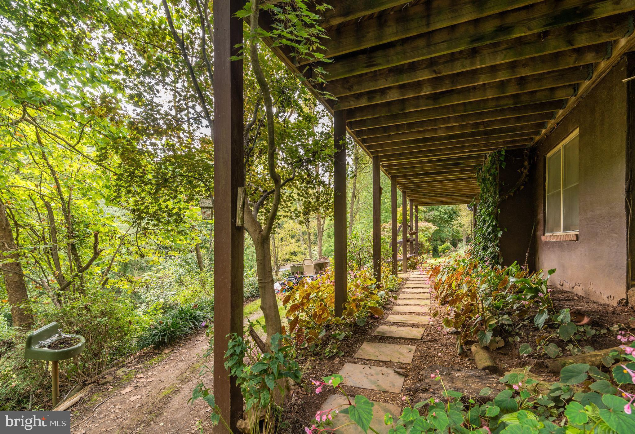 METES & BOUNDS - Farm