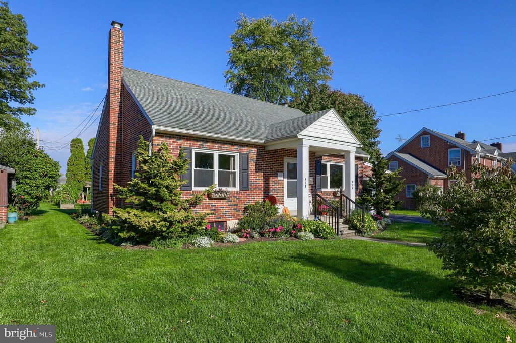 Photo of 418 5th Avenue, Denver, PA 17517 (MLS # PALA2042466)