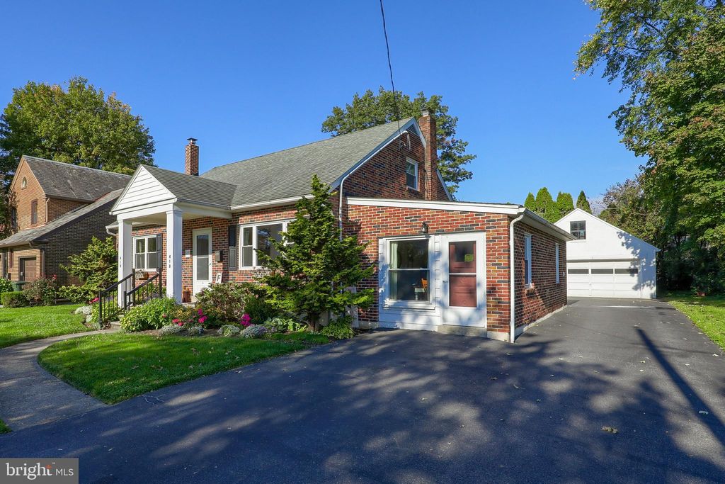 Photo of 418 5th Avenue, Denver, PA 17517 (MLS # PALA2042466)