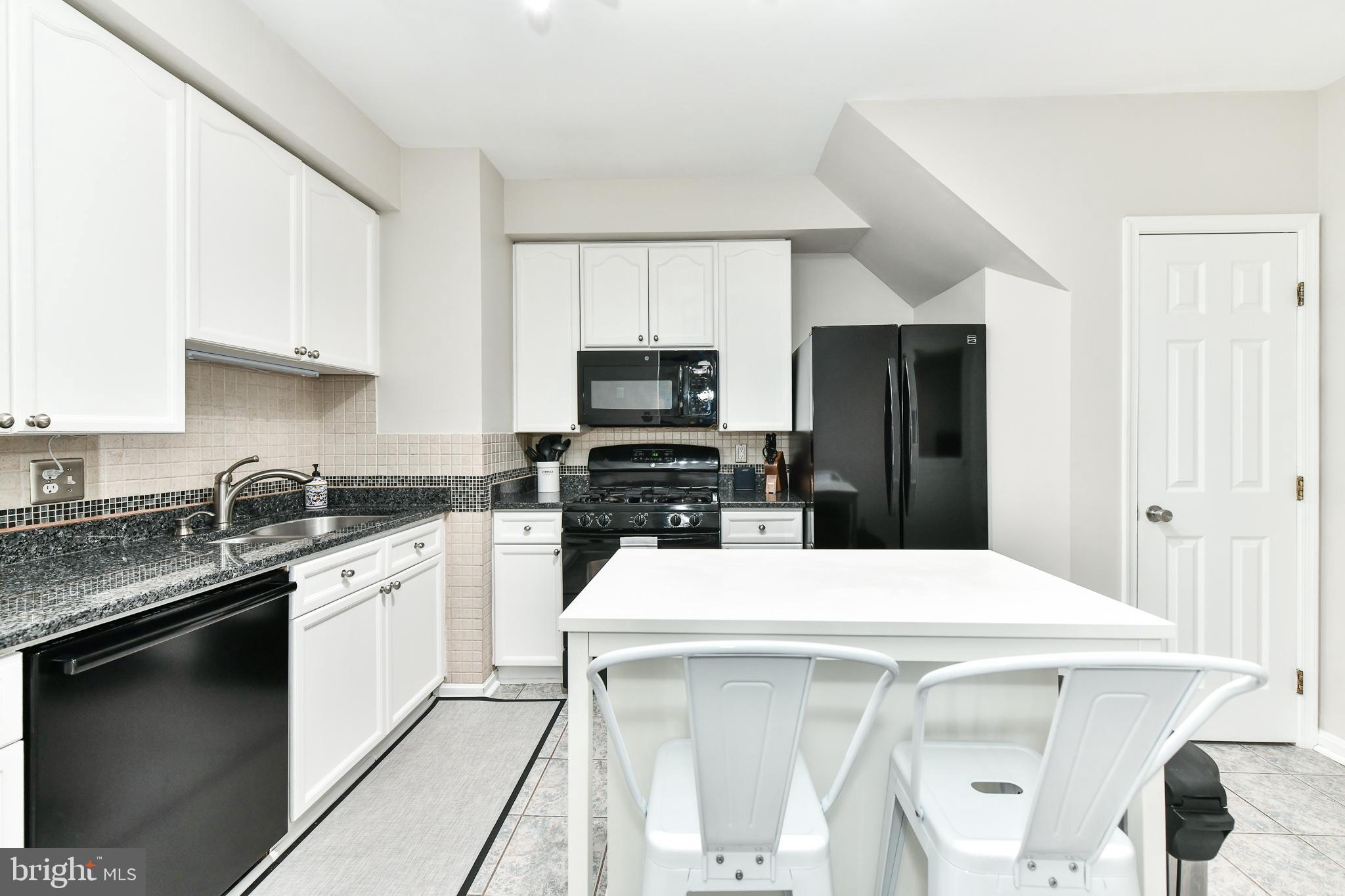 LIFESTYLE AT SULLY STATION - Residential Lease