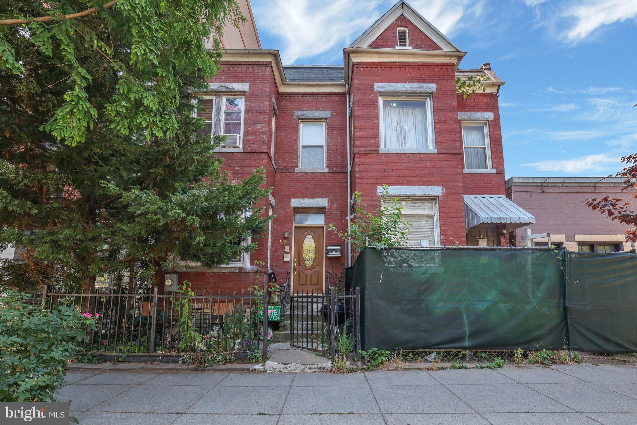 U STREET CORRIDOR - Residential