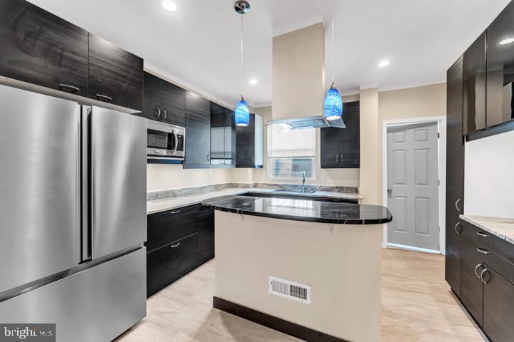 HIGHLANDTOWN - Residential