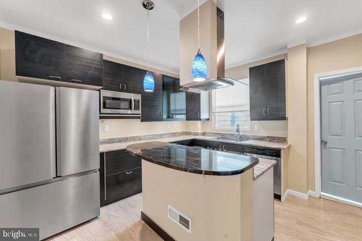 HIGHLANDTOWN - Residential