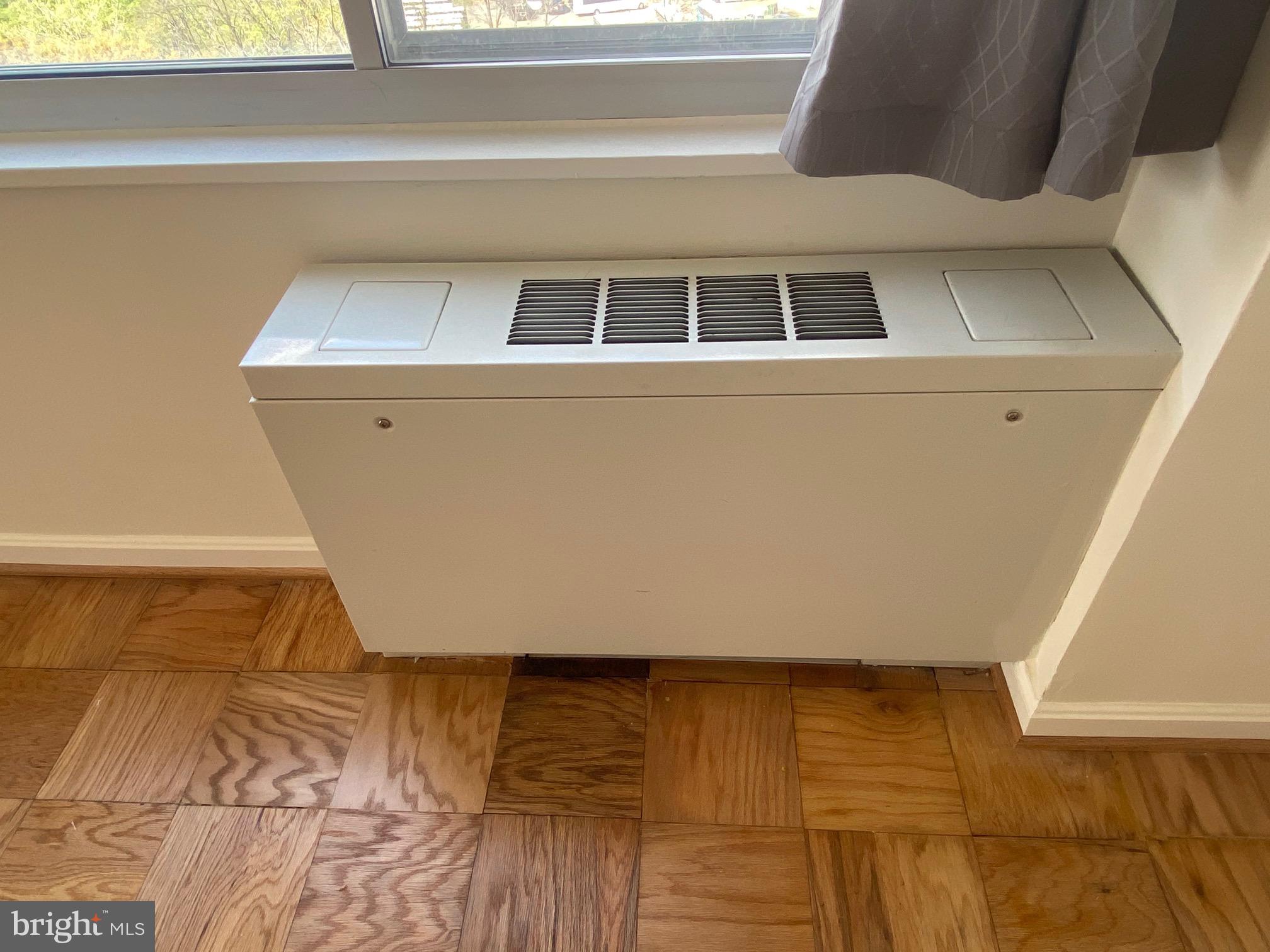 ROCKVILLE - Residential Lease